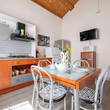 La Casina Dei Cachi Апартаменты *